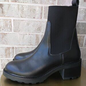 Steve Madden Kiley Black Chelsea Boots Lug Sole Chunky Heel Ankle Booties Size 9